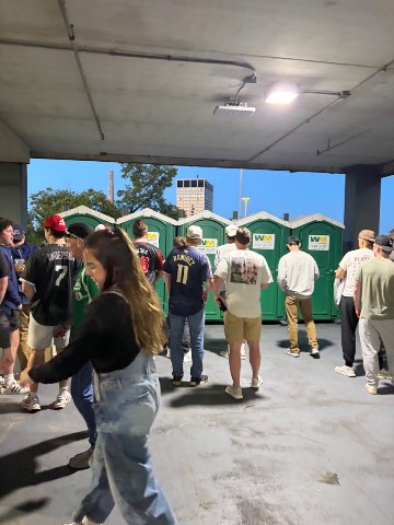 A tailgate Porta and stadium exit Portas